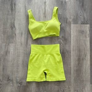OQQ 2 Piece Workout Set Ribbed High Waist Shorts with Sports Bra